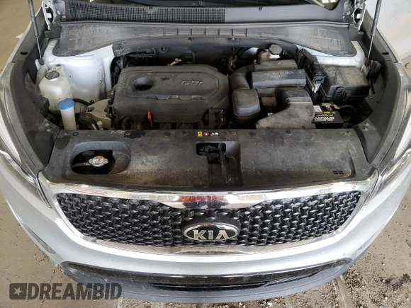 2017 Kia Sorento LX z VIN 5XYPG4A33HG218448, wystawiony jako Copart lot #54915605 z przebiegiem 102 932 mil mil oraz Czysty tytuł • Clean title. Historia ofert i sprzedaży dostępna na DreamBid. Obrazek 12.