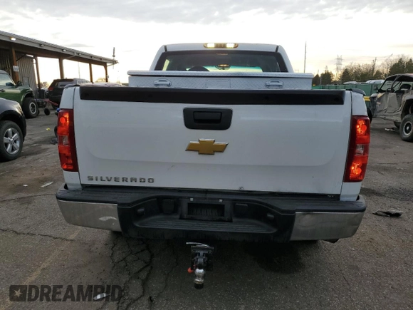 2013 Chevrolet Silverado 1500 with VIN 3GCPKPE75DG297890, listed as a Copart auction lot 52131315 with 185,183 mi miles and Non Repairable. Bid and sale history available at DreamBid. Image 6.