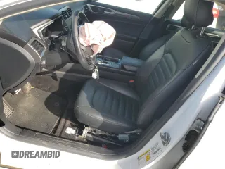 2017 Ford Fusion Hybrid SE with VIN 3FA6P0LU8HR409689, listed as a Copart auction lot 64359324 with 129,883 mi miles and Clean title. Bid and sale history available at DreamBid. Image 7.