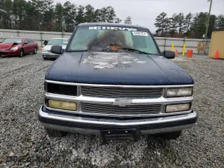 1999 Chevrolet Tahoe with VIN 1GNEC13R3XJ325377, listed as a Copart auction lot 83991974 with 257,816 mi miles and Salvage Title. Bid and sale history available at carsss.com. Image 5.