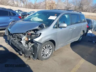 2018 Toyota Sienna XLE Auto Access Seat with VIN 5TDYZ3DCXJS922126, listed as a IAAI auction lot 41279511 with 116,145 mi miles. Bid and sale history available at carsss.com. Image 2.