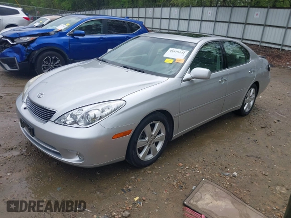2005 Lexus ES 330 with VIN JTHBA30G855131626, listed as a IAAI auction lot 41979272 with 115,275 mi miles. Bid and sale history available at carsss.com. Image 17.