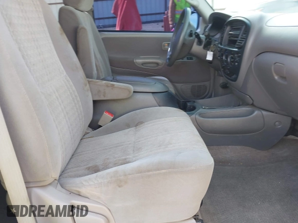 2003 Toyota Tundra SR5 with VIN 5TBBT44153S398116, listed as a IAAI auction lot 41895907 with 317,313 mi miles and . Bid and sale history available at DreamBid. Image 5.