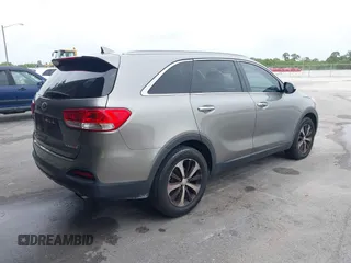 2017 Kia Sorento EX with VIN 5XYPH4A12HG273646, listed as a IAAI auction lot 42443730 with 121,647 mi miles and . Bid and sale history available at DreamBid. Image 4.