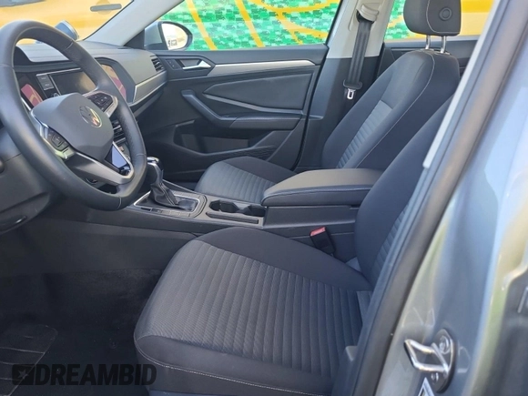 2024 Volkswagen Jetta S with VIN 3VW5M7BU6RM073190, listed as a IAAI auction lot 42844463 with 33,096 mi miles and . Bid and sale history available at DreamBid. Image 12.