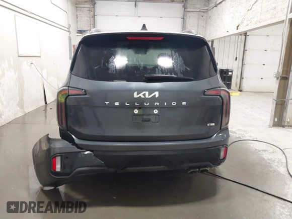 2024 Kia Telluride EX with VIN 5XYP3DGC2RG517918, listed as a IAAI auction lot 41599844 with 9,544 mi miles and . Bid and sale history available at carsss.com. Image 16.