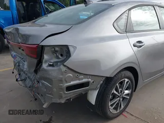 2024 Kia Forte LXS z VIN 3KPF24AD6RE836512, wystawiony jako IAAI lot #42166367 z przebiegiem 3 352 mil mil oraz . Historia ofert i sprzedaży dostępna na DreamBid. Obrazek 20.