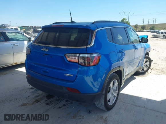 2022 Jeep Compass Latitude with VIN 3C4NJCBB7NT119404, listed as a IAAI auction lot 41846502 with 51,483 mi miles and . Bid and sale history available at carsss.com. Image 4.