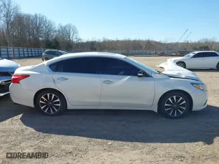 2017 Nissan Altima 2.5 SR with VIN 1N4AL3AP3HC160379, listed as a IAAI auction lot 41732588 with 103,647 mi miles. Bid and sale history available at carsss.com. Image 13.