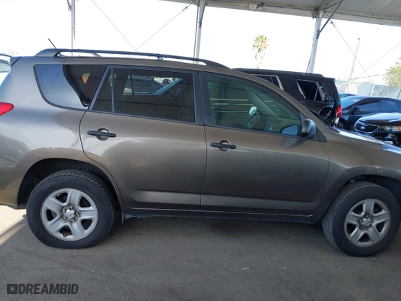 2012 Toyota RAV4 with VIN 2T3KF4DV2CW116885, listed as a IAAI auction lot 41978297 with 189,893 mi miles. Bid and sale history available at carsss.com. Image 14.