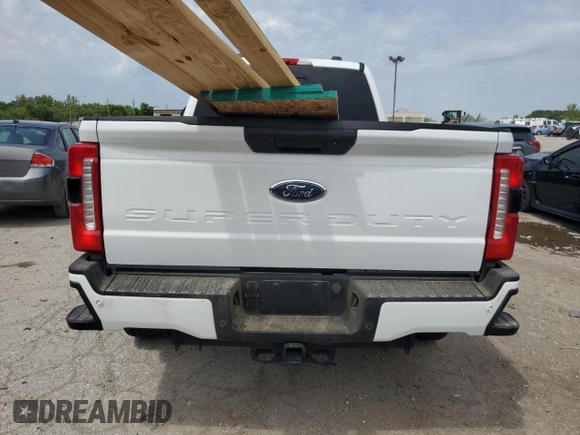 2023 Ford F-250 XL with VIN 1FT8W2BTXPEC34552, listed as a Copart auction lot 65428444 with 39,595 mi miles and Salvage title. Bid and sale history available at DreamBid. Image 6.