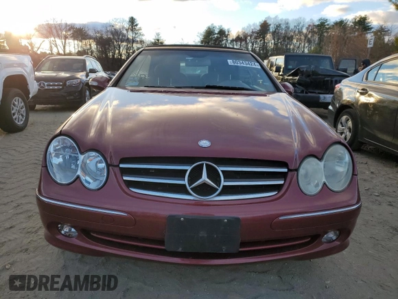 2004 Mercedes-Benz CLK 320 z VIN WDBTK65G04T032160, wystawiony jako Copart lot #80343424 z przebiegiem 104 002 mil mil oraz Tytuł czysty. Historia ofert i sprzedaży dostępna na DreamBid. Obrazek 5.