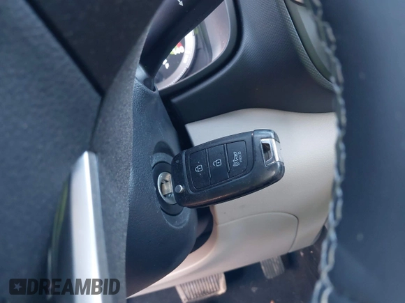 2022 Hyundai Venue SEL with VIN KMHRC8A39NU184906, listed as a IAAI auction lot 41486553 with 31,740 mi miles and . Bid and sale history available at DreamBid. Image 11.