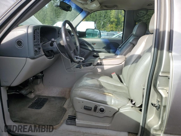 2003 Chevrolet Suburban LT with VIN 3GNGK26U73G173374, listed as a Copart auction lot 76328004 with 170,666 mi miles and Salvage Title. Bid and sale history available at carsss.com. Image 7.
