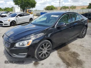 2017 Volvo S60 Inscription z VIN LYV402HK9HB147967, wystawiony jako Copart lot #54924455 z przebiegiem 87 943 mil mil oraz Szkoda całkowita • Salvage title. Historia ofert i sprzedaży dostępna na DreamBid. Obrazek 1.