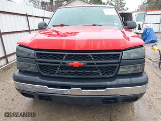 2006 Chevrolet Silverado 1500 Work Truck with VIN 3GCEC14X56G260456, listed as a IAAI auction lot 41631680 with 308,662 mi miles. Bid and sale history available at carsss.com. Image 13.