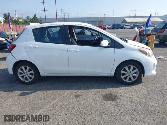 2015 Toyota Yaris L z VIN VNKKTUD36FA054974, wystawiony jako IAAI lot #42542421 z przebiegiem 93 028 mil mil oraz . Historia ofert i sprzedaży dostępna na DreamBid. Obrazek 13.
