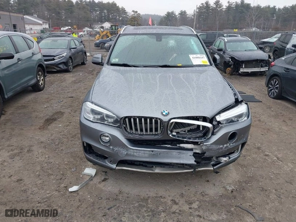 2018 BMW X5 xDrive40e iPerformance with VIN 5UXKT0C5XJ0W01374, listed as a IAAI auction lot 41088447 with 1 mi miles. Bid and sale history available at carsss.com. Image 12.