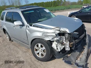 2010 Ford Escape Hybrid z VIN 1FMCU4K37AKB21402, wystawiony jako IAAI lot #42252202 z przebiegiem 148 809 mil mil oraz . Historia ofert i sprzedaży dostępna na DreamBid. Obrazek 1.