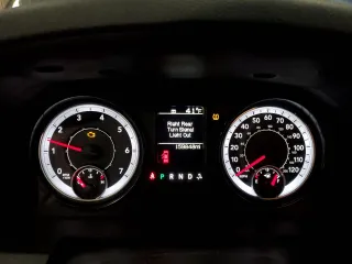 2016 Ram 1500 Express z VIN 1C6RR7FG4GS364387, wystawiony jako Copart lot #50474305 z przebiegiem 159 848 mil mil oraz Szkoda całkowita • Salvage title. Historia ofert i sprzedaży dostępna na DreamBid. Obrazek 9.