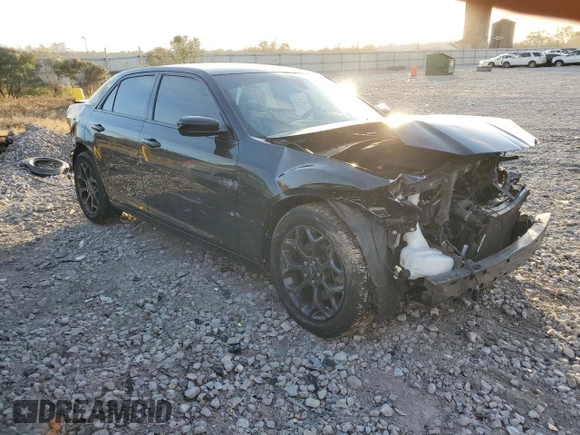 2020 Chrysler 300 S with VIN 2C3CCAGG7LH164590, listed as a Copart auction lot 85084674 with 90,370 mi miles and Salvage Title. Bid and sale history available at DreamBid. Image 4.