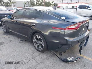 2020 Kia Stinger GT-Line with VIN KNAE15LA1L6086826, listed as a IAAI auction lot 41599914 with 133,493 mi miles. Bid and sale history available at carsss.com. Image 3.