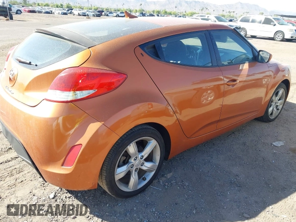2012 Hyundai Veloster w/Gray Int с VIN KMHTC6AD8CU075076, выставлен на аукционе IAAI как лот 42345469 с пробегом 154 462 миль миль и . История ставок и продаж доступна на DreamBid. Изображение 4.