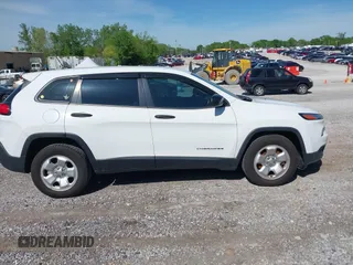 2016 Jeep Cherokee Altitude with VIN 1C4PJLAB0GW272536, listed as a IAAI auction lot 42092391 with 183,089 mi miles and . Bid and sale history available at DreamBid. Image 13.
