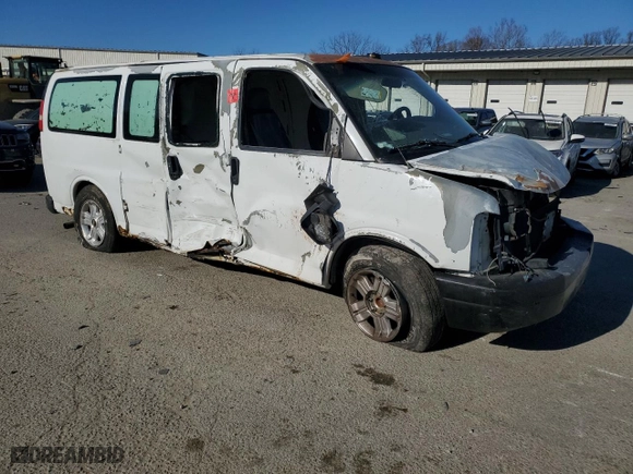 2006 Chevrolet Express Cargo Van with VIN 1GCFG15X961267013, listed as a Copart auction lot 83438084 with 0 mi miles and Salvage Title. Bid and sale history available at carsss.com. Image 4.
