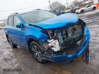 2017 Toyota RAV4 XLE with VIN 2T3RFREV2HW693031, listed as a IAAI auction lot 41671812 with 82,190 mi miles. Bid and sale history available at carsss.com. Image 1.
