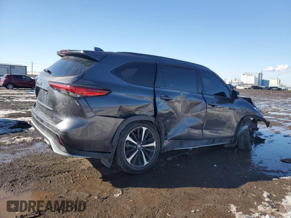 2021 Toyota Highlander XSE with VIN 5TDJZRBH4MS159074, listed as a Copart auction lot 46300285 with 61,541 mi miles and Salvage title. Bid and sale history available at DreamBid. Image 3.