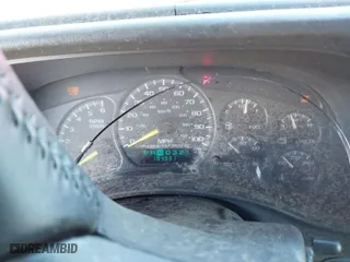 2001 Chevrolet Silverado 1500 LS with VIN 2GCEC19V011162458, listed as a IAAI auction lot 41731501 with 194,931 mi miles. Bid and sale history available at carsss.com. Image 7.