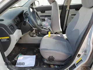 2010 Hyundai Accent GLS с VIN KMHCN4AC1AU487844, выставлен на аукционе Copart как лот 59663075 с пробегом 194 876 миль миль и Списание • Salvage title. История ставок и продаж доступна на DreamBid. Изображение 7.