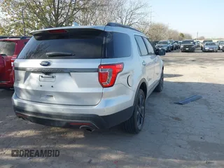 2017 Ford Explorer XLT с VIN 1FM5K7D89HGC13147, выставлен на аукционе IAAI как лот 41717582 с пробегом 139 990 миль миль и . История ставок и продаж доступна на DreamBid. Изображение 4.