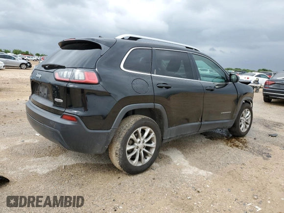 2019 Jeep Cherokee Latitude z VIN 1C4PJLCBXKD149943, wystawiony jako Copart lot #54366825 z przebiegiem 137 269 mil mil oraz Szkoda całkowita • Salvage title. Historia ofert i sprzedaży dostępna na DreamBid. Obrazek 3.