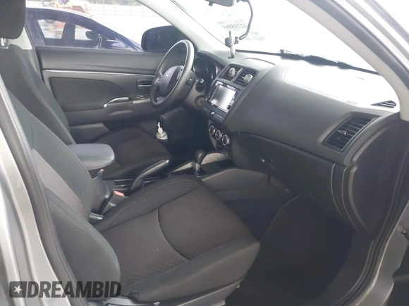 2018 Mitsubishi Outlander ES z VIN JA4AP3AU9JZ025019, wystawiony jako IAAI lot #42235095 z przebiegiem 71 671 mil mil oraz . Historia ofert i sprzedaży dostępna na DreamBid. Obrazek 5.