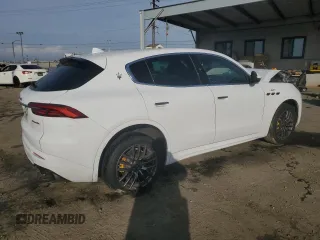 2023 Maserati Grecale GT z VIN ZN682AVA2P7418404, wystawiony jako Copart lot #44812895 z przebiegiem 33 382 mil mil oraz Szkoda całkowita • Salvage title. Historia ofert i sprzedaży dostępna na DreamBid. Obrazek 3.