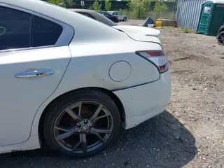 2013 Nissan Maxima S с VIN 1N4AA5AP5DC806520, выставлен на аукционе IAAI как лот 42250289 с пробегом Не указан миль и . История ставок и продаж доступна на DreamBid. Изображение 6.