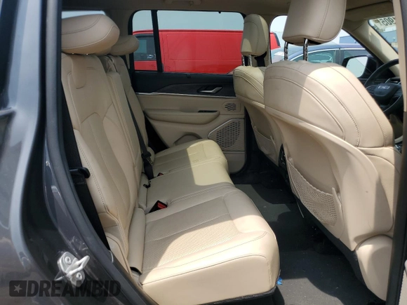 2022 Jeep Grand Cherokee Limited with VIN 1C4RJHBG3N8614014, listed as a Copart auction lot 60671905 with 39,869 mi miles and Clean title. Bid and sale history available at DreamBid. Image 11.