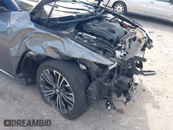 2018 Nissan Maxima SV with VIN 1N4AA6AP2JC385535, listed as a IAAI auction lot 42299100 with 81,431 mi miles and . Bid and sale history available at DreamBid. Image 20.