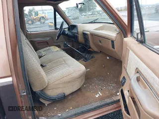 1990 Ford F-150 with VIN 2FTEF14Y1LCA00886, listed as a IAAI auction lot 41774272 with 17,872 mi miles. Bid and sale history available at carsss.com. Image 5.