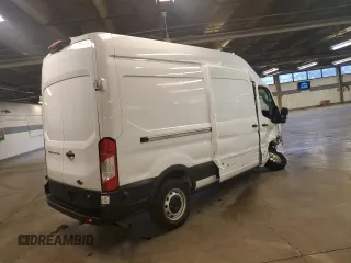 2024 Ford Transit Cargo with VIN 1FTBR1X86RKA81698, listed as a Copart auction lot 42611405 with 13,736 mi miles and Clean Title. Bid and sale history available at carsss.com. Image 3.