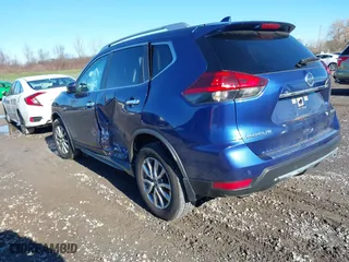 2020 Nissan Rogue SV with VIN JN8AT2MV5LW120542, listed as a IAAI auction lot 40734912 with 60,283 mi miles. Bid and sale history available at carsss.com. Image 3.