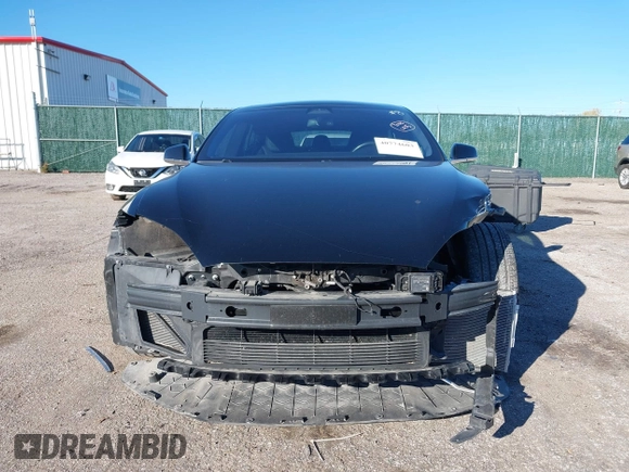2018 Tesla Model S 75D z VIN 5YJSA1E23JF246601, wystawiony jako IAAI lot #40774603 z przebiegiem 55 697 mil mil oraz . Historia ofert i sprzedaży dostępna na DreamBid. Obrazek 12.