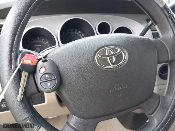 2007 Toyota Tundra SR5 with VIN 5TBRV54107S472417, listed as a IAAI auction lot 41547182 with 189,640 mi miles. Bid and sale history available at carsss.com. Image 11.