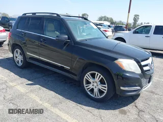 2013 Mercedes-Benz GLK with VIN WDCGG5HB7DG026938, listed as a IAAI auction lot 42096460 with 271,577 mi miles. Bid and sale history available at carsss.com. Image 1.