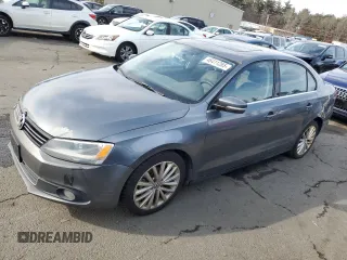 2011 Volkswagen Jetta SEL с VIN 3VWLZ7AJ8BM351903, выставлен на аукционе Copart как лот 46411285 с пробегом 245 610 миль миль и Списание • Salvage title. История ставок и продаж доступна на DreamBid. Изображение 1.