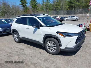 2025 Toyota Corolla Cross LE with VIN 7MUBAABG6SV124768, listed as a IAAI auction lot 42091998 with 2,569 mi miles and . Bid and sale history available at DreamBid. Image 1.