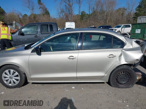 2014 Volkswagen Jetta S with VIN 3VW2K7AJ3EM207910, listed as a IAAI auction lot 41759225 with 179,341 mi miles and . Bid and sale history available at DreamBid. Image 14.