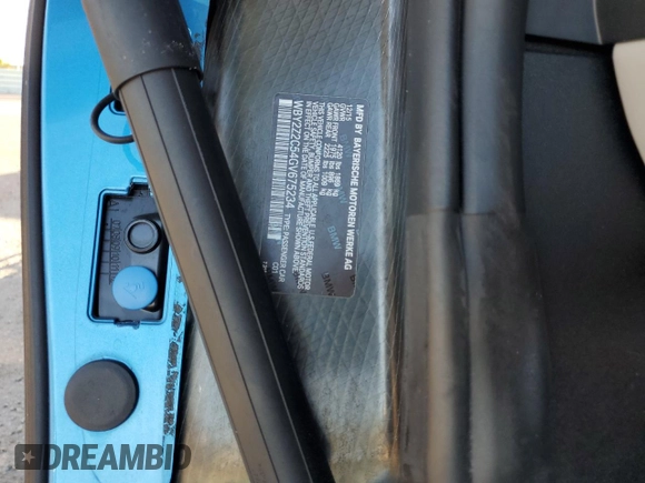 2016 BMW i8 z VIN WBY2Z2C54GV675234, wystawiony jako Copart lot #74126583 z przebiegiem 6272 mil mil oraz Szkody całkowita. Historia ofert i sprzedaży dostępna na DreamBid. Obrazek 12.